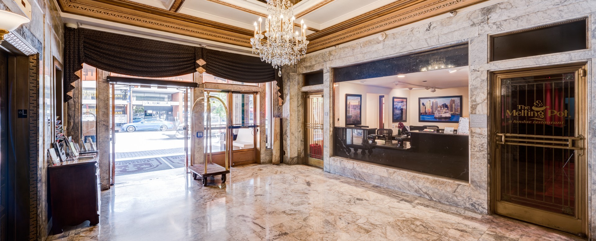 Gaslamp Plaza Suites San Diego - lobby
