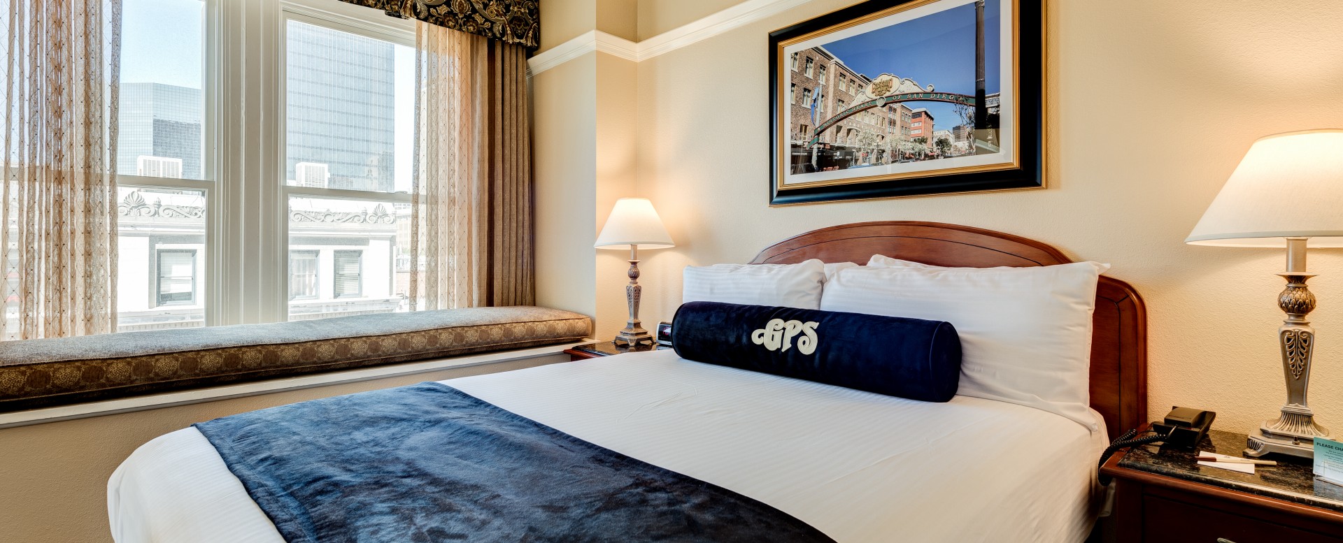 Gaslamp Plaza Suites San Diego - one bed guestroom